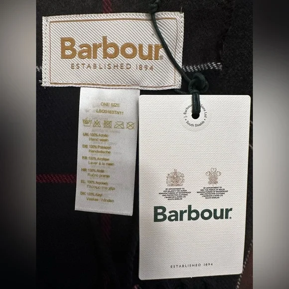 NWTs Barbour Hailes Tartan Scarf/Wrap — Classic Tartan - Picture 4 of 11